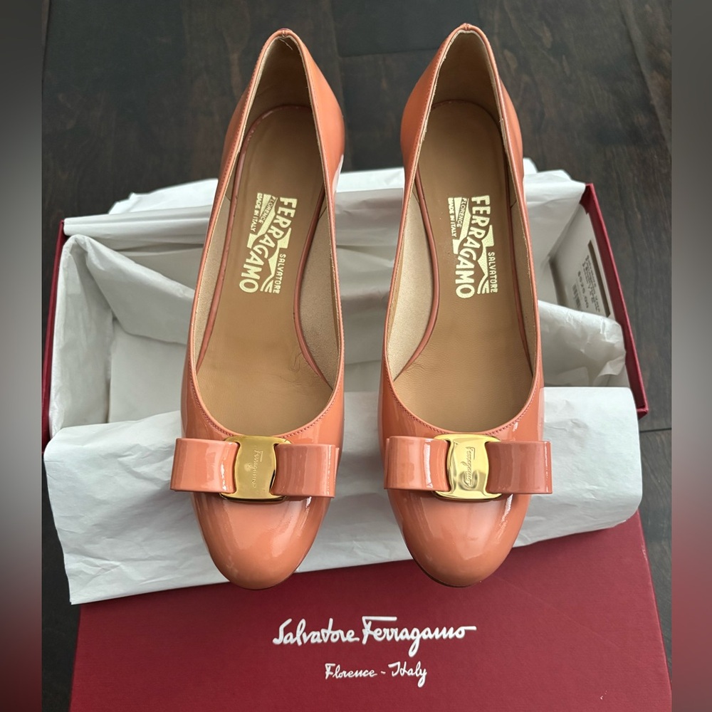 Salvatore Ferragamo Blush Nude Patent Leather Vara Bow Pumps